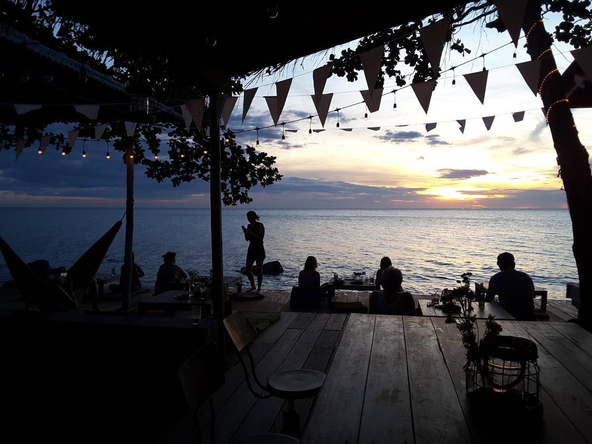 Bee Sleep Hostel Lonely Beach (Adults Only) Koh Chang Bagian luar foto